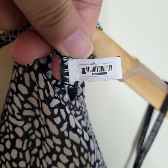 Derek Lam 10 Crosby Long Sleeve Cold-Shoulder Halter-Tie Printer Blouse - Picture 10 of 12